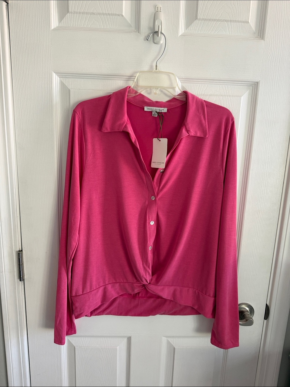 Green Envelope Hot Pink Button-Front Tie-Hem Shirt
